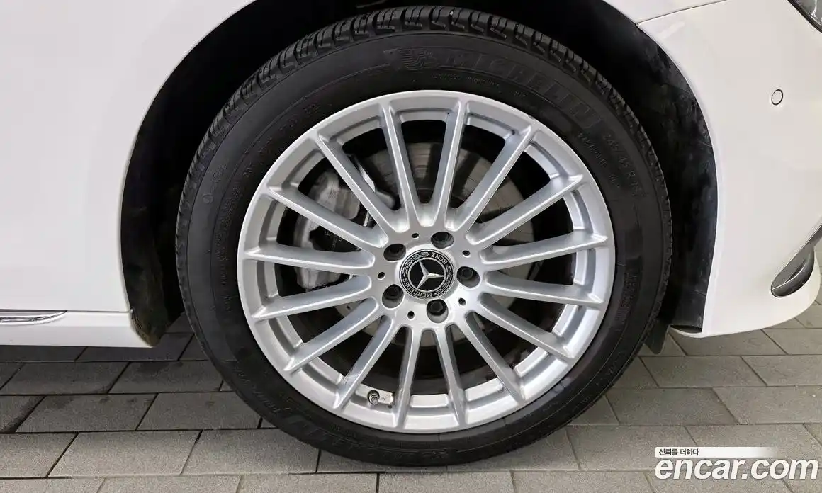 Mercedes-Benz E-Class 2023 2.0 автомат (гидро), фото 7