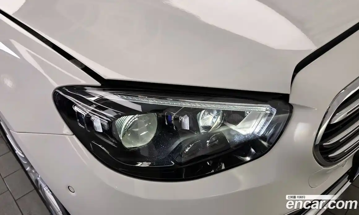 Mercedes-Benz E-Class 2023 2.0 автомат (гидро), фото 8