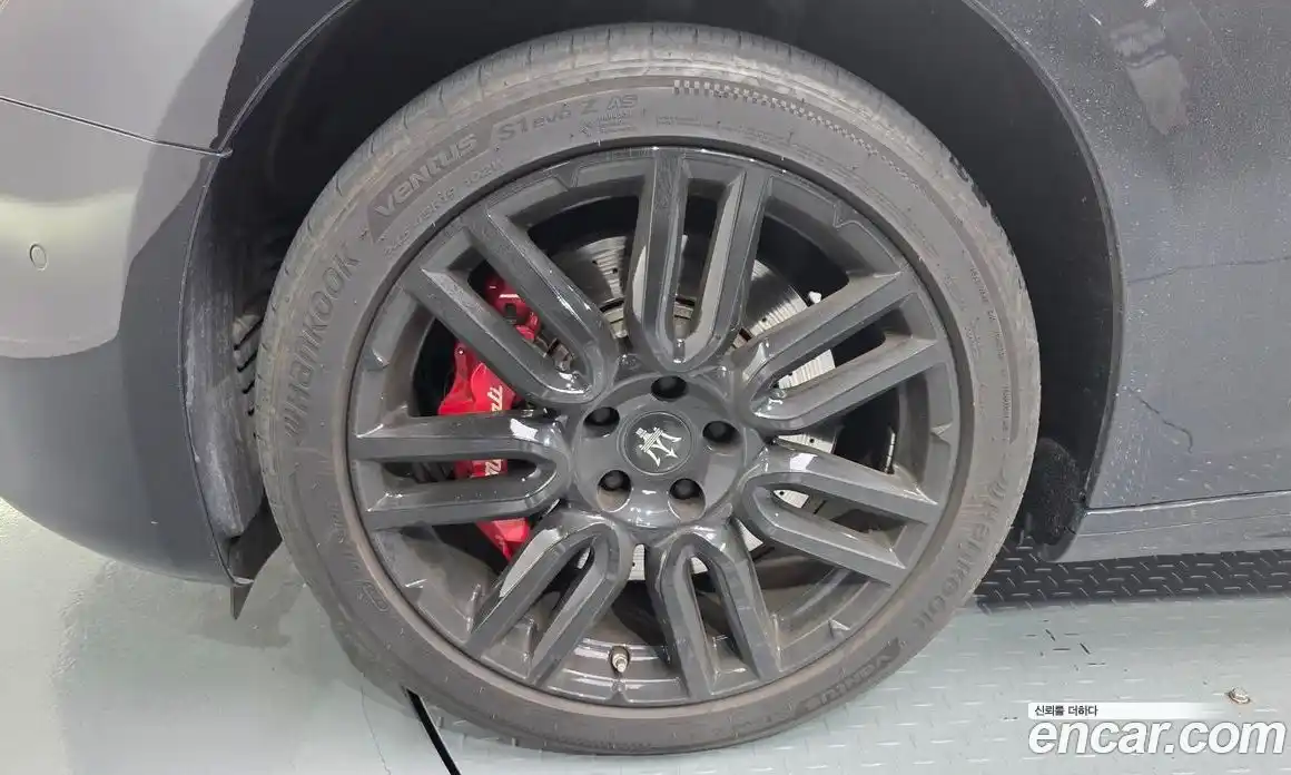 Maserati Ghibli 2018 3.0 гидро, фото 5
