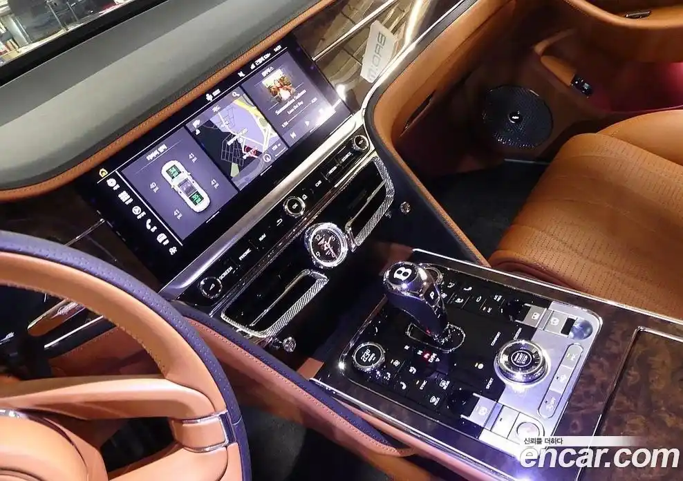 Bentley Flying Spur 2022 4.0 гидро, фото 12