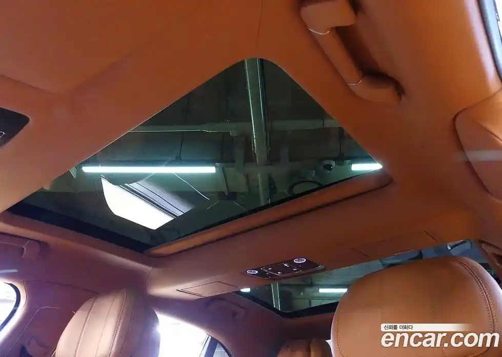 Bentley Flying Spur 2022 4.0 гидро, фото 14