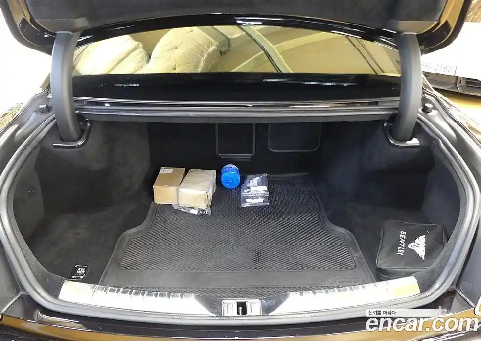 Bentley Flying Spur 2022 4.0 гидро, фото 20