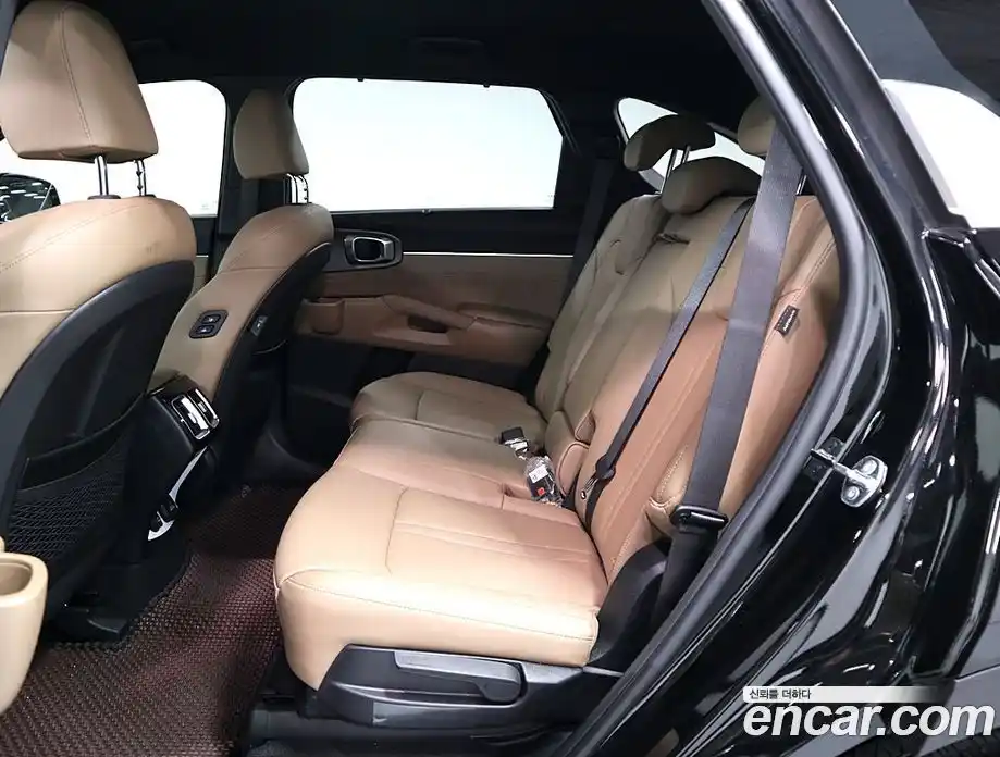 Kia Sorento 2023 2.5 автомат (гидро), фото 11