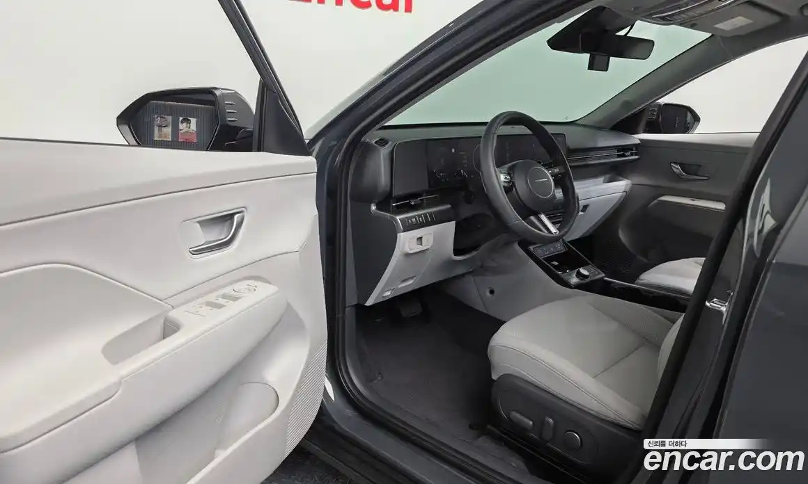 Hyundai Kona 2025 1.6 автомат (гидро), фото 13