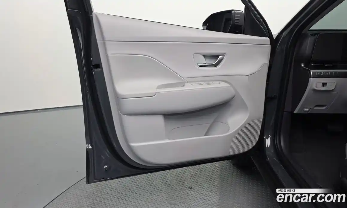 Hyundai Kona 2025 1.6 автомат (гидро), фото 14