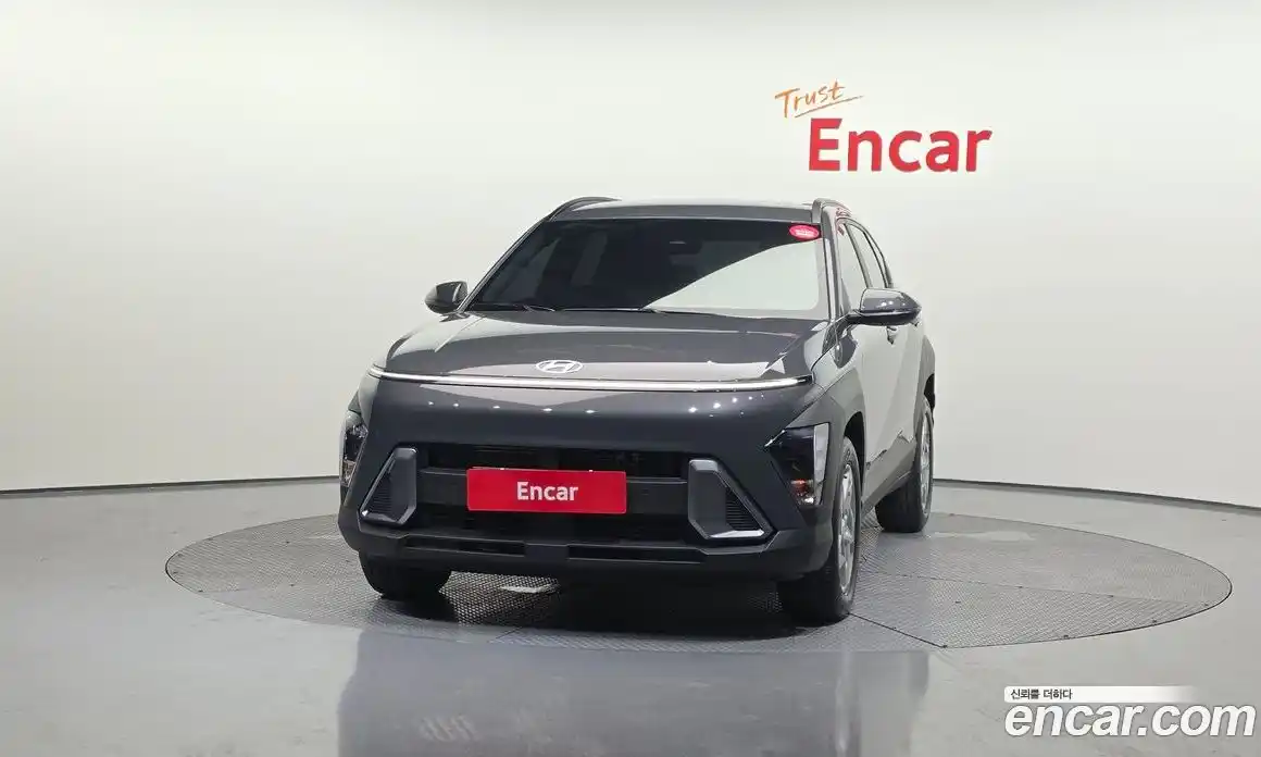 Hyundai Kona 2025 1.6 автомат (гидро), фото 3