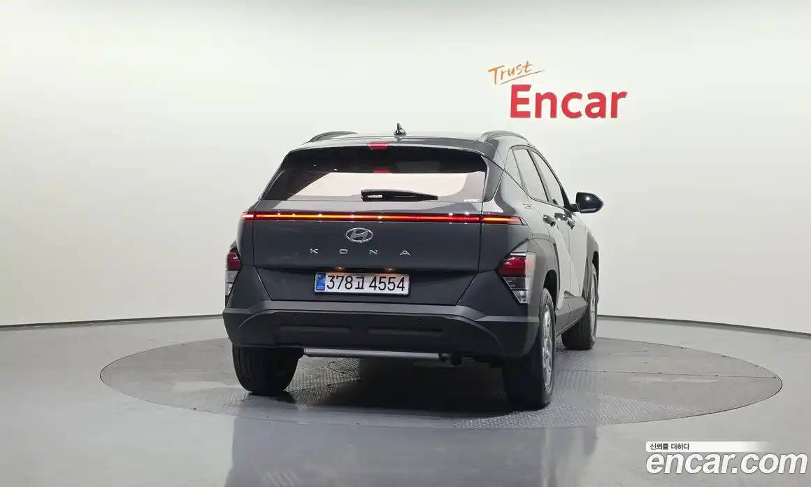 Hyundai Kona 2025 1.6 автомат (гидро), фото 4