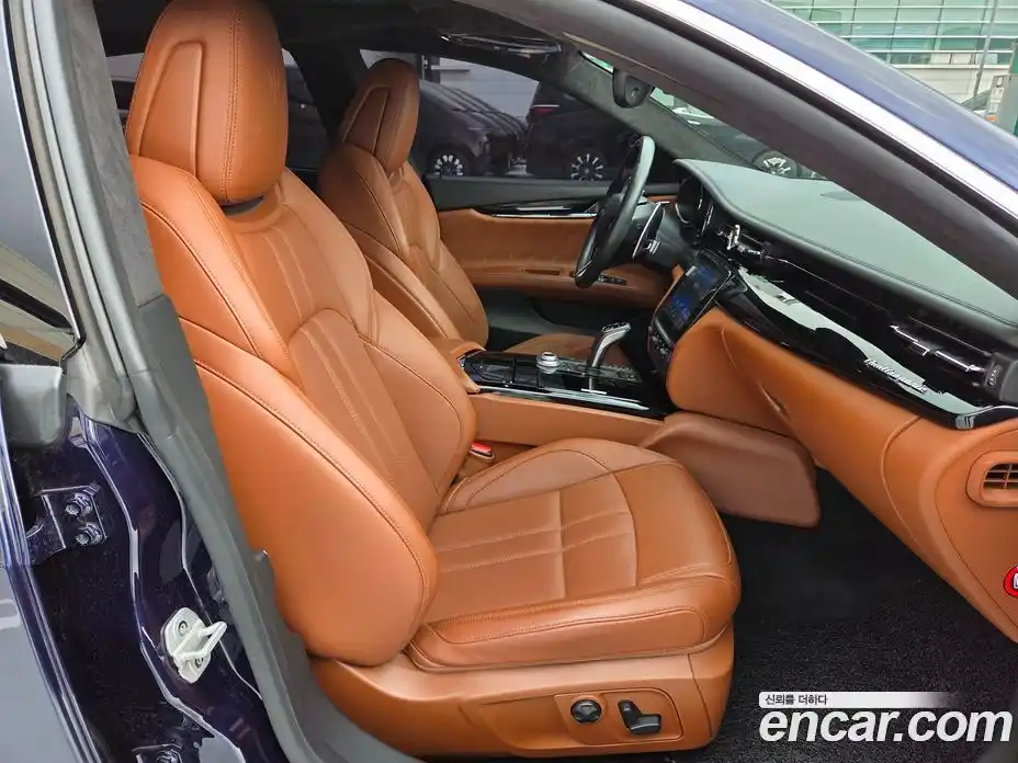 Maserati Quattroporte 2019 3.0 гидро, фото 13