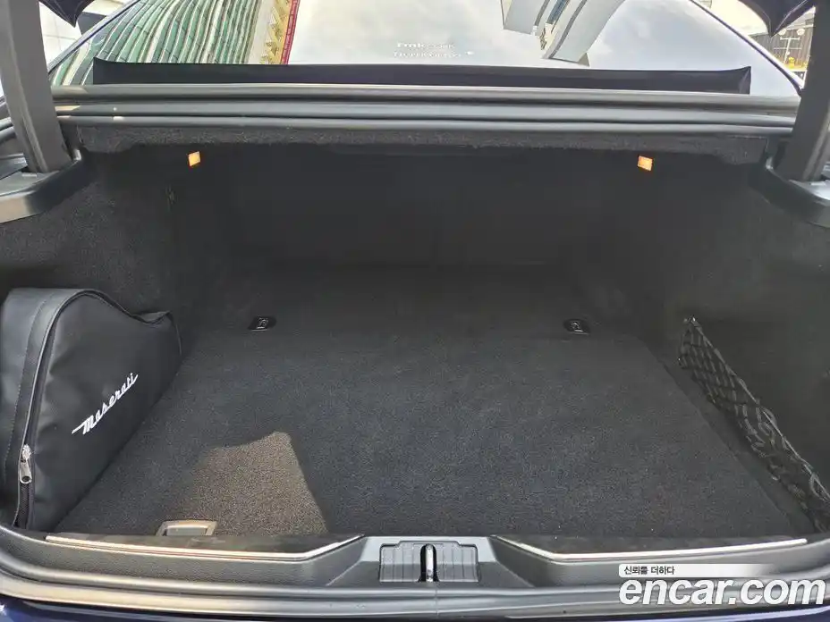 Maserati Quattroporte 2019 3.0 гидро, фото 20