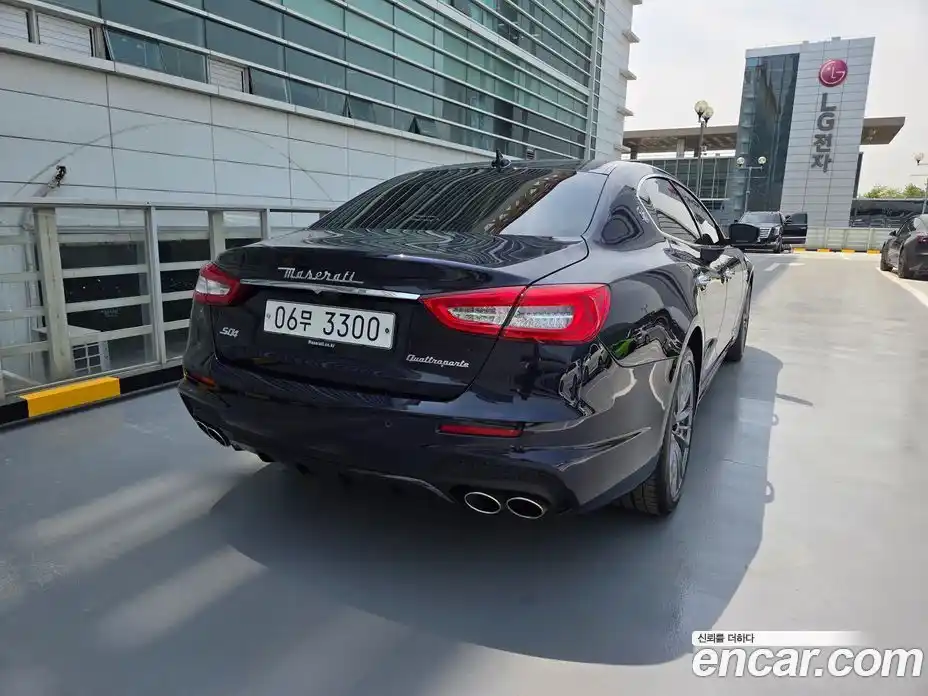 Maserati Quattroporte 2019 3.0 гидро, фото 3