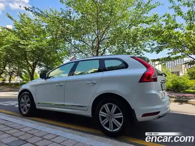 Volvo XC60 2017 2.0 автомат (гидро), миниатюра 2