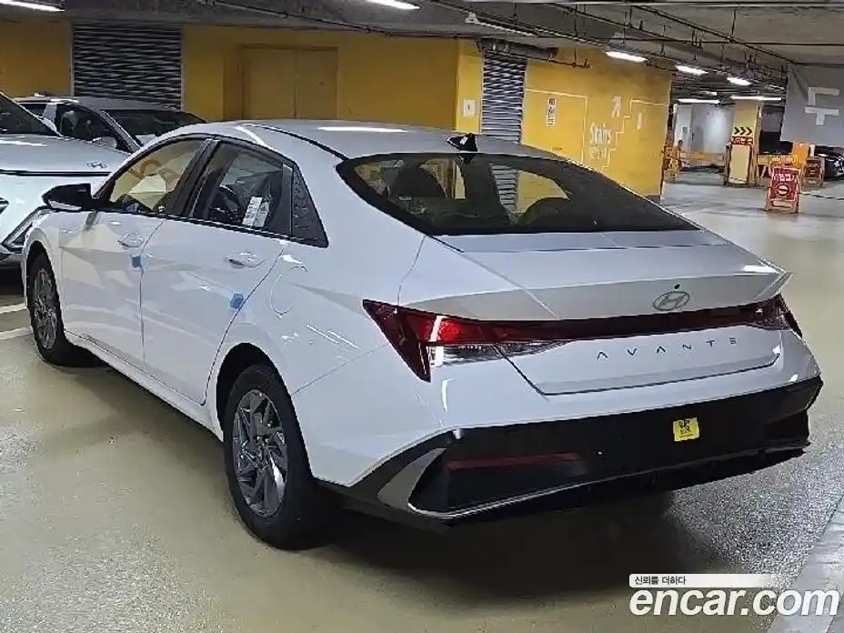 Hyundai Avante 2026 1.6 автомат (гидро), фото 16