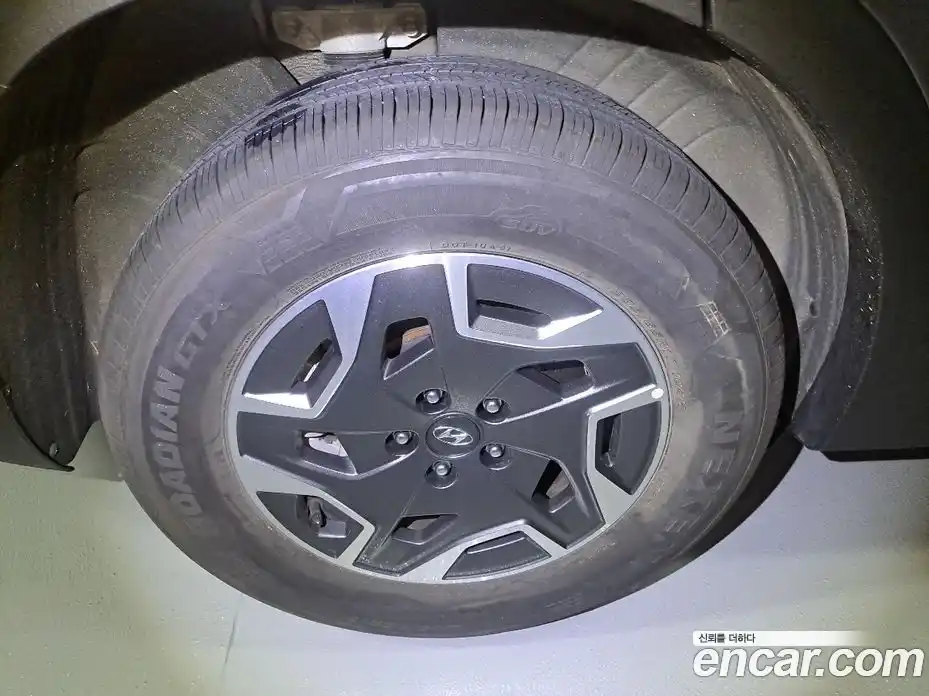 Hyundai Santa Fe 2023 1.6 автомат (гидро), фото 14