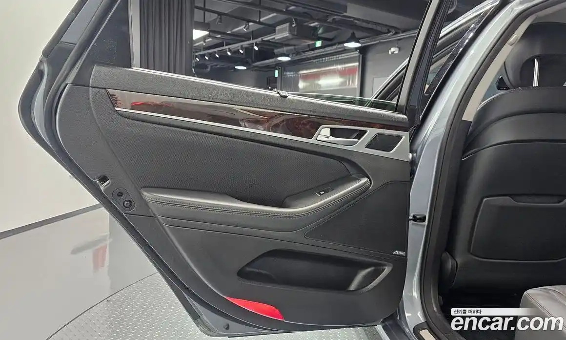 Hyundai Genesis 2015 3.3 автомат (гидро), фото 15