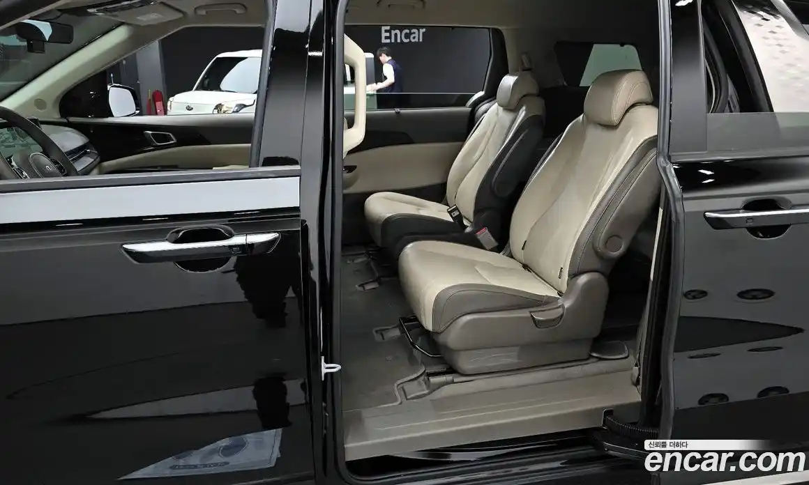 Kia Carnival 2023 3.5 автомат (гидро), фото 11