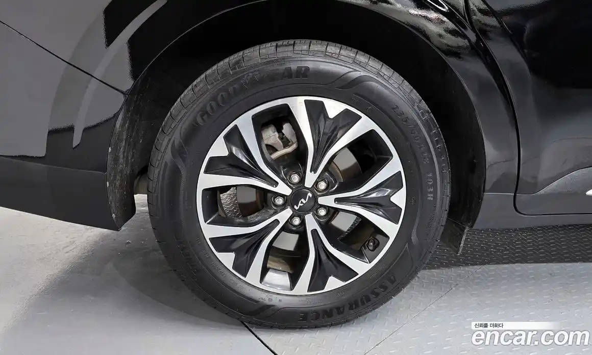 Kia Carnival 2023 3.5 автомат (гидро), фото 5