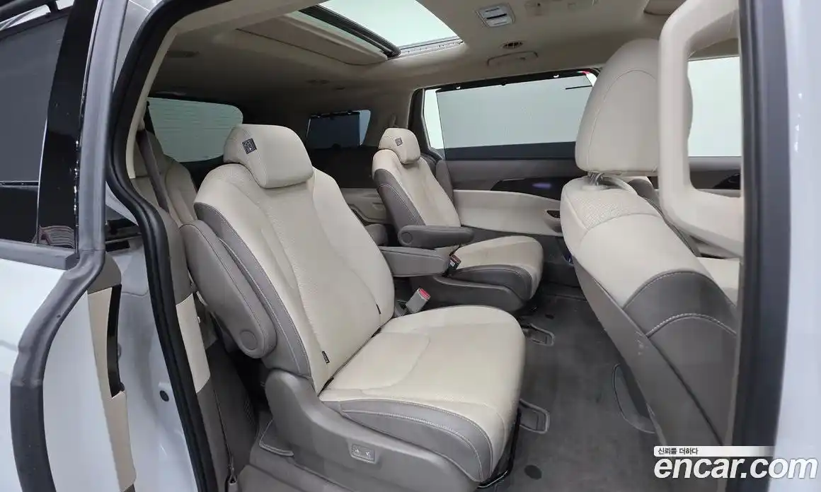 Kia Carnival 2023 2.2 автомат (гидро), фото 19