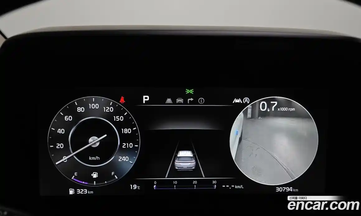 Kia Carnival 2023 2.2 автомат (гидро), фото 8