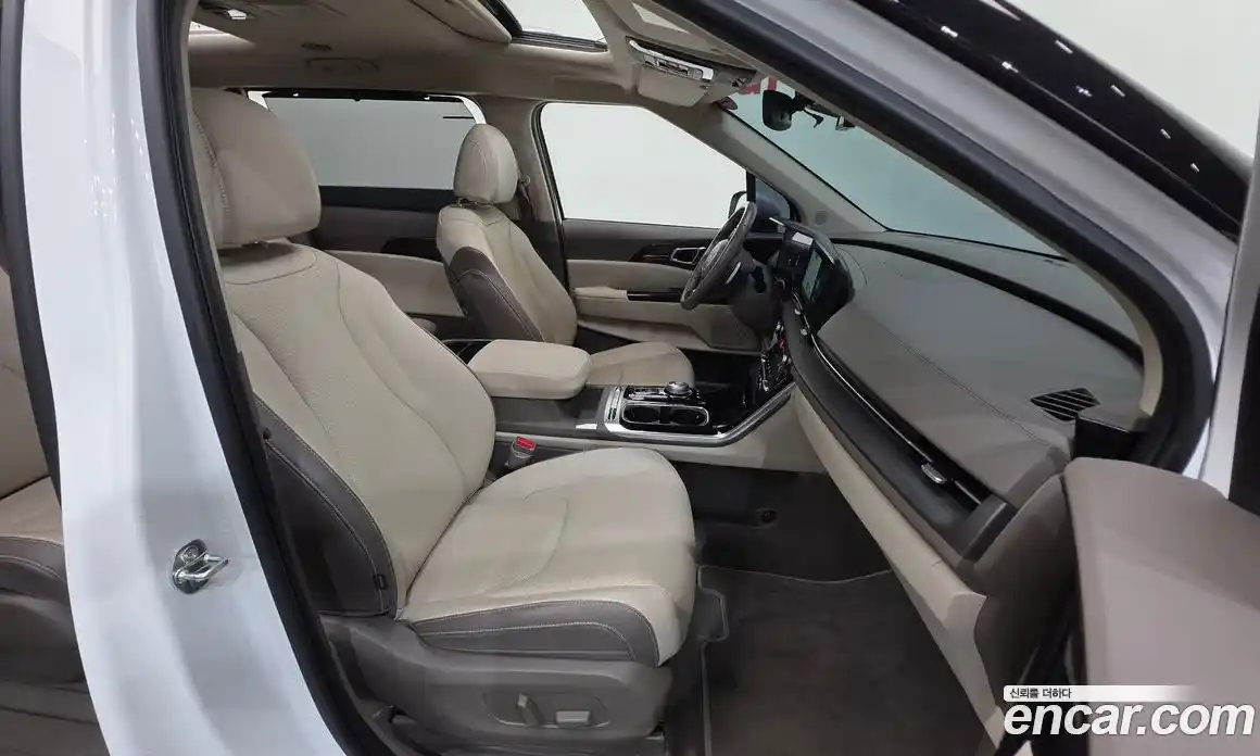 Kia Carnival 2023 2.2 автомат (гидро), фото 10