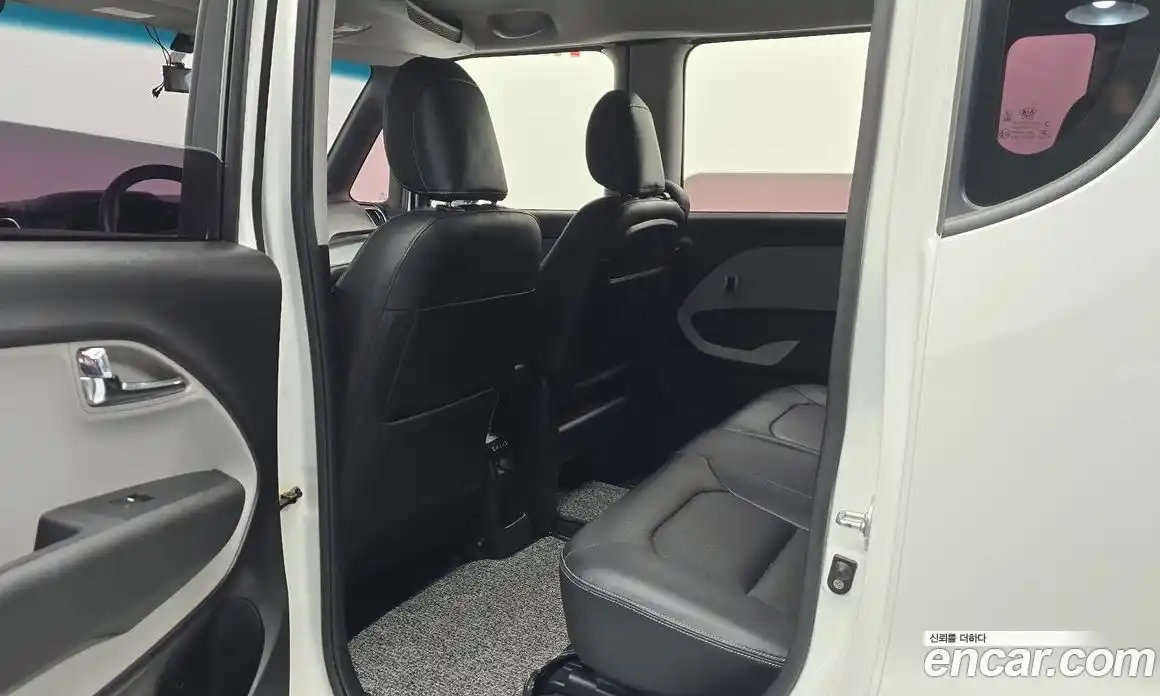 Kia Ray 2017 1.0 автомат (гидро), фото 17