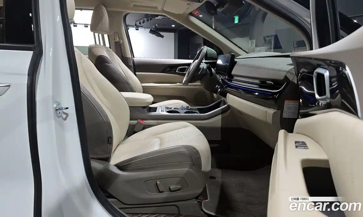 Kia Carnival 2024 1.6 автомат (гидро), фото 16