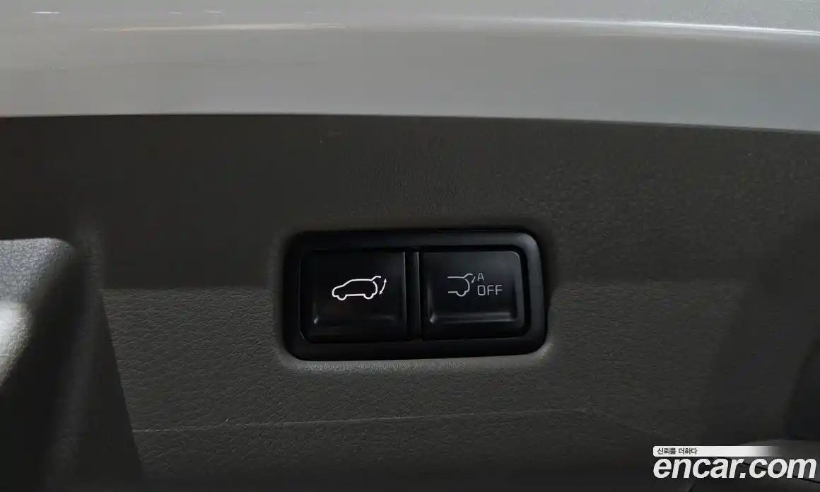 Kia Carnival 2024 1.6 автомат (гидро), фото 26