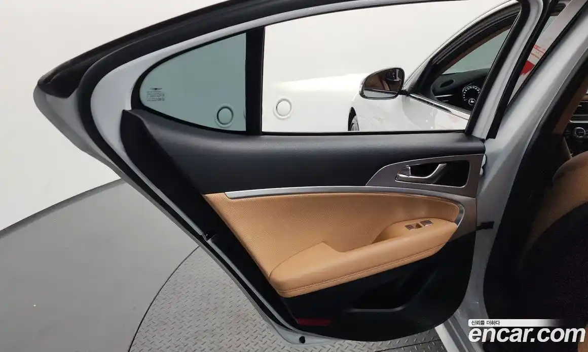 Genesis G70 2021 2.0 автомат (гидро), фото 15