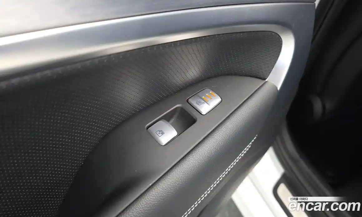 Genesis G70 2020 2.0 автомат (гидро), фото 24