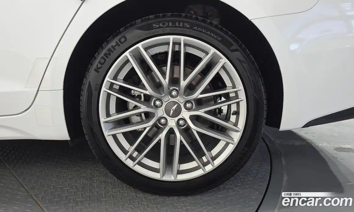 Genesis G70 2020 2.0 автомат (гидро), фото 6