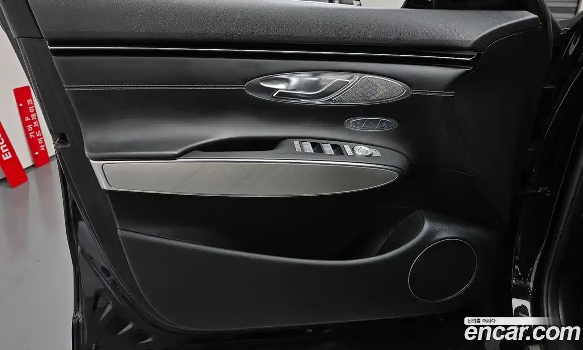 Genesis GV70 2022 0.1 автомат (гидро), фото 14