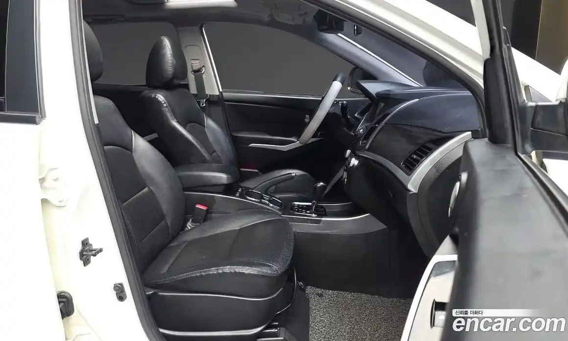 SsangYong Korando 2015 2.0 автомат (гидро), фото 11