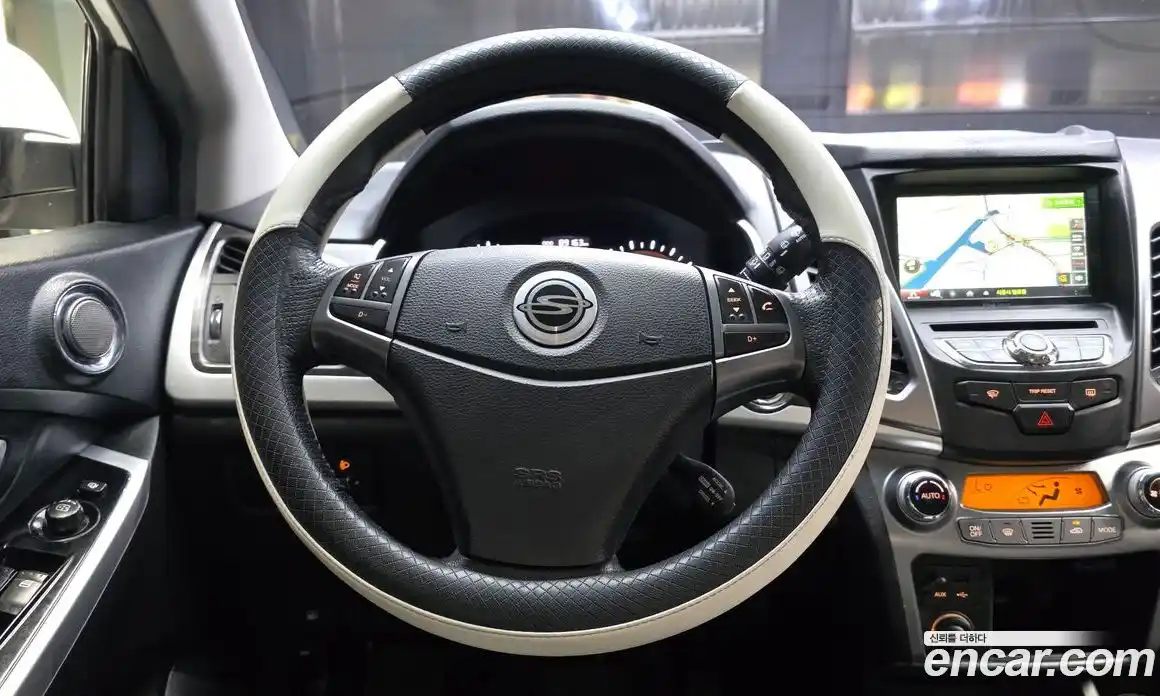 SsangYong Korando 2015 2.0 автомат (гидро), фото 13