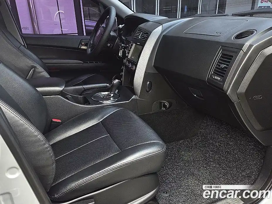 SsangYong Korando 2014 2.0 автомат (гидро), фото 10