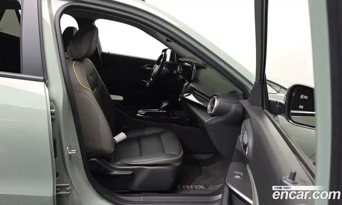 Chevrolet Trax 2023 1.2 автомат (гидро), фото 17