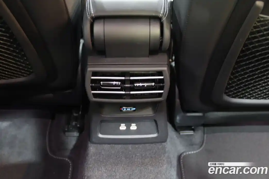 Audi A3 2025 2.0 автомат (гидро), фото 18