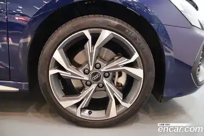 Audi A3 2025 2.0 автомат (гидро), миниатюра 5