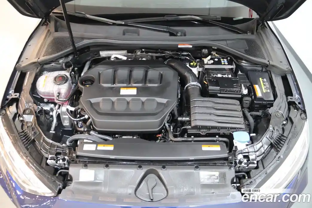 Audi A3 2025 2.0 автомат (гидро), фото 6