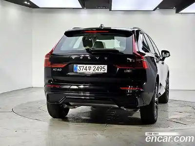 Volvo XC60 2026 2.0 автомат (гидро), миниатюра 3