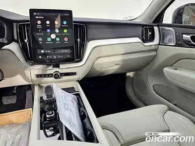 Volvo XC60 2026 2.0 автомат (гидро), миниатюра 10