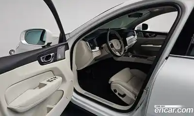 Volvo XC60 2025 2.0 автомат (гидро), миниатюра 12