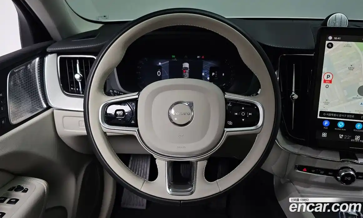 Volvo XC60 2025 2.0 автомат (гидро), фото 18