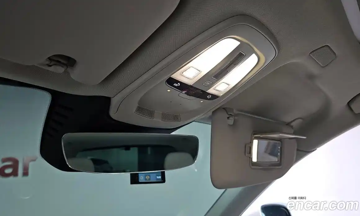 Volvo XC60 2025 2.0 автомат (гидро), фото 31