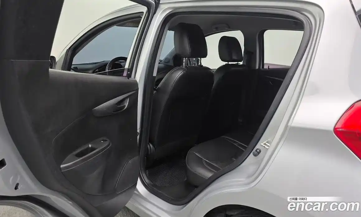 Chevrolet Spark 2016 1.0 автомат (гидро), фото 23