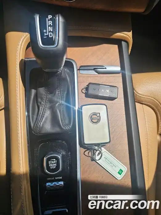 Volvo XC90 2019 2.0 автомат (гидро), фото 12