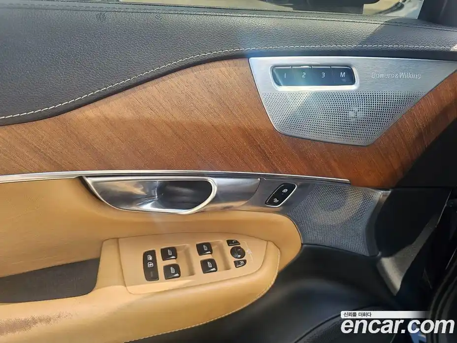 Volvo XC90 2019 2.0 автомат (гидро), фото 17