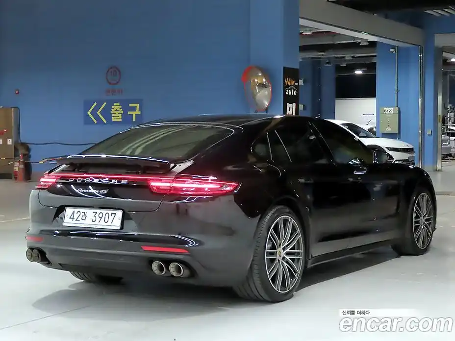 Porsche Panamera 2018 2.9 автомат (гидро), фото 4