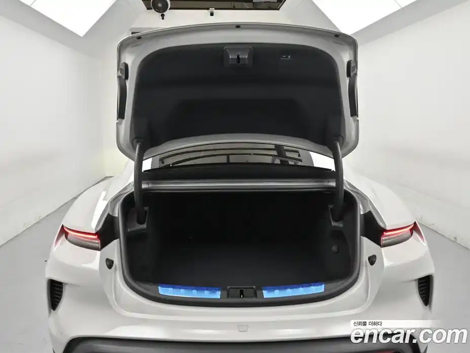 Porsche Taycan 2025 автомат (гидро), фото 20