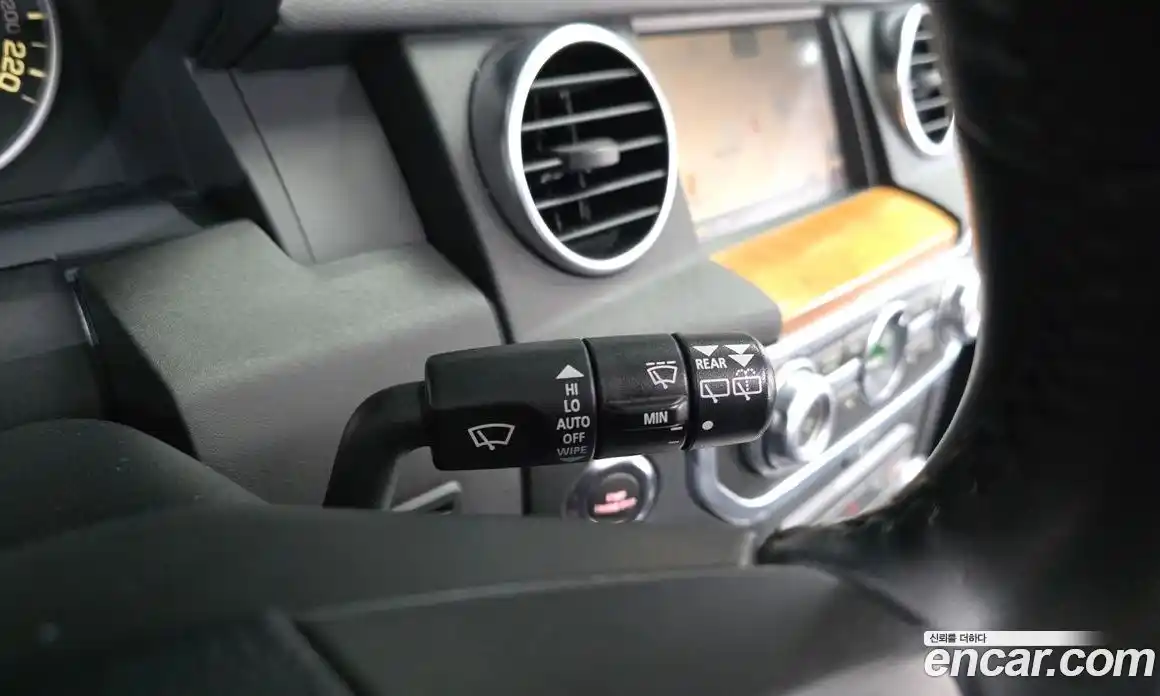 Land Rover Discovery 2009 2.7 автомат (гидро), фото 17