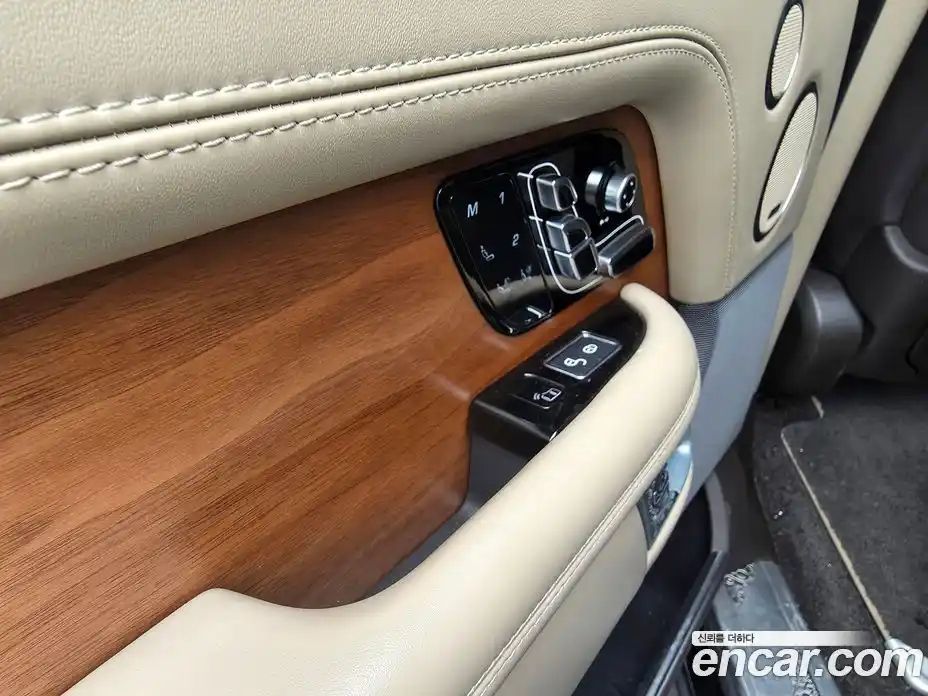 Land Rover Range Rover 2020 4.4 автомат (гидро), фото 18