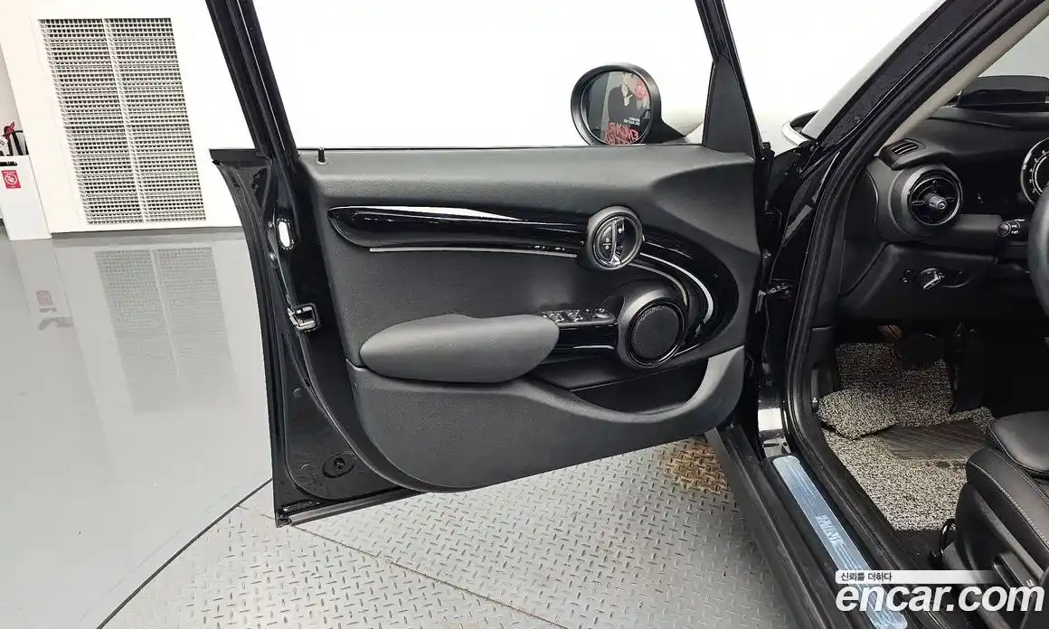 Mini Cooper 2023 1.5 автомат (гидро), фото 13